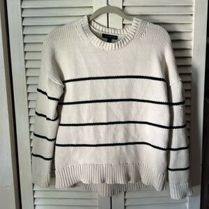 Banana Republic crew neck Sweater